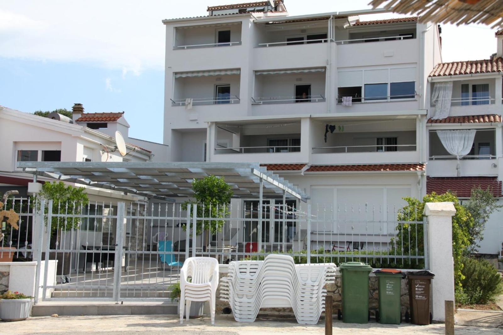 Apartments Lord Pirovac Exteriér fotografie